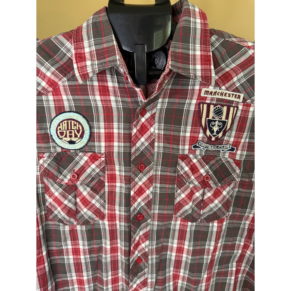 Eighty Eight Mens Plaid Button Down Shirt Red Grey Manchester Football Patches L